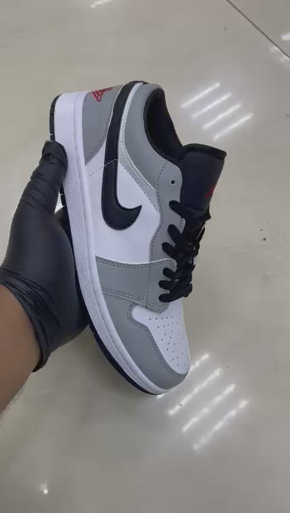 Air Jordan 1 Low "Light Smoke Grey"